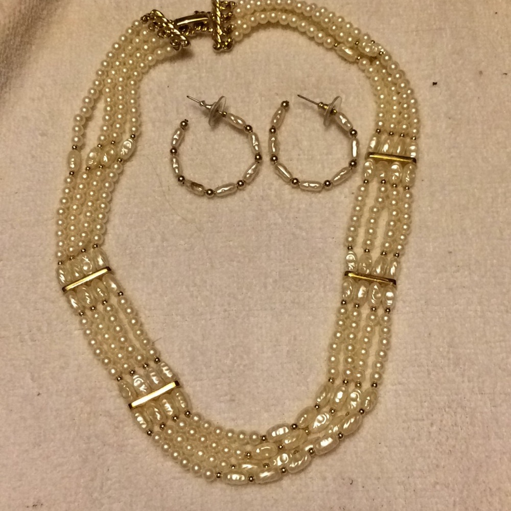 pearls set